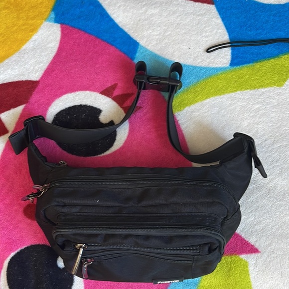 fanny pack for men or women - Picture 2 of 2